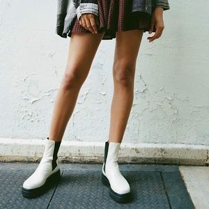 $499 Frye Chloe White Real Leather Black Retro Comfy Elastic Pull On Ankle Boot